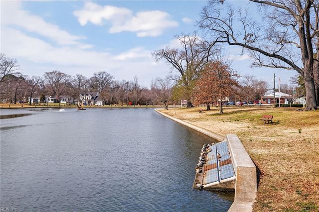 1530 Bainbridge BLVD, Chesapeake, VA 23324