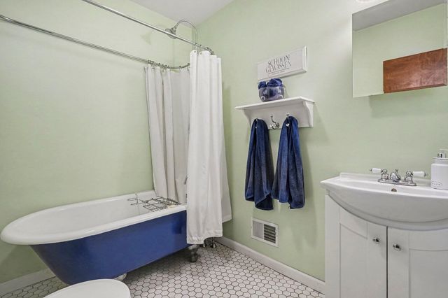 312 E 16th Street, Holland City, MI 49423