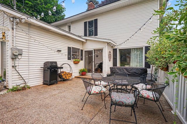 312 E 16th Street, Holland City, MI 49423