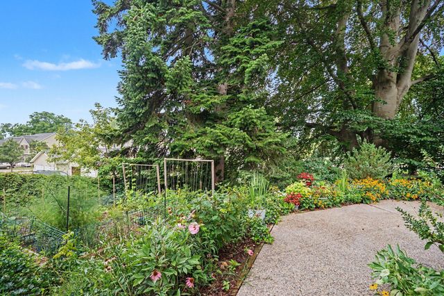 312 E 16th Street, Holland City, MI 49423