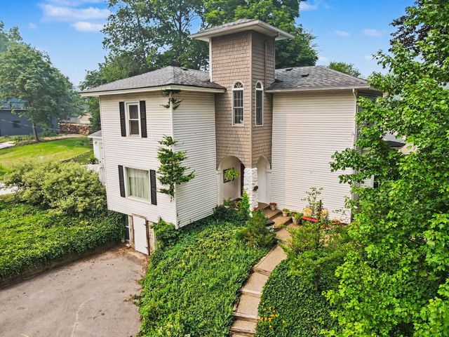 312 E 16th Street, Holland City, MI 49423