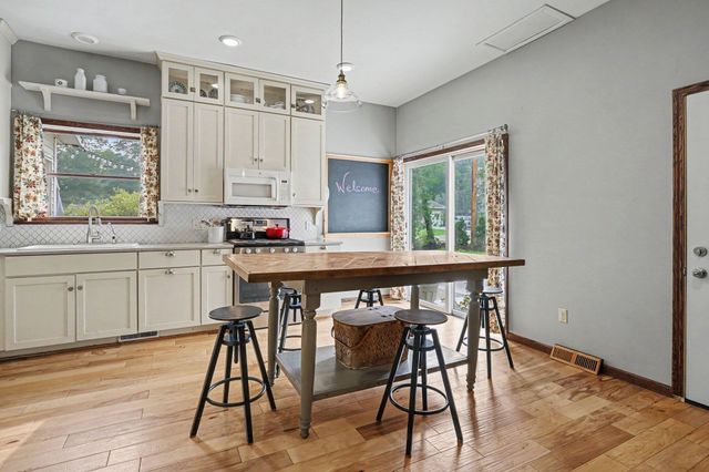 312 E 16th Street, Holland City, MI 49423