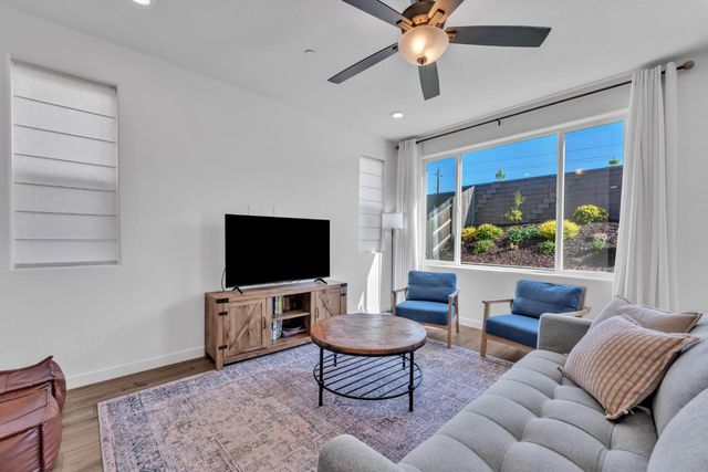 4782 Cantrell Dr, Folsom, CA 95630