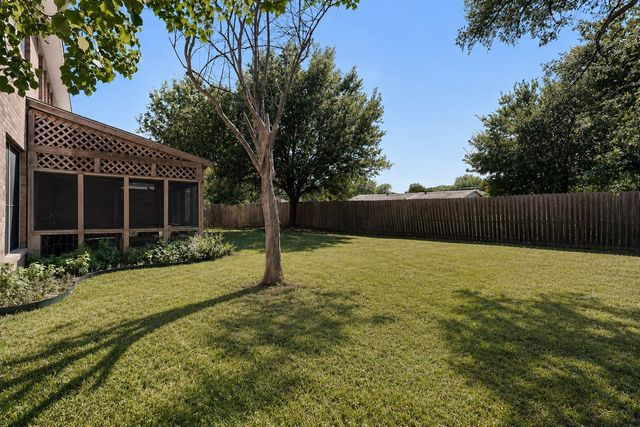 3509 Mistletoe Lane, Rowlett, TX 75088