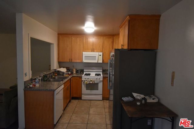1320 N Columbus Avenue, Glendale, CA 91202