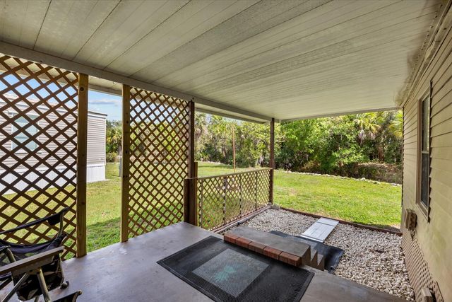 324 Mockingbird Avenue, Fort Pierce, FL 34982