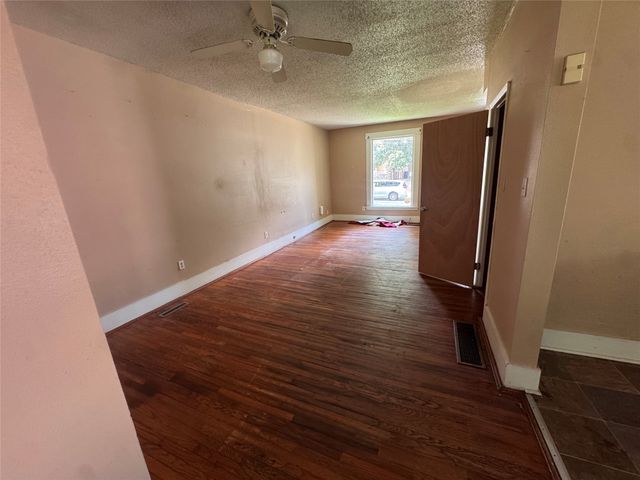 3923 8th Street, Des Moines, IA 50313