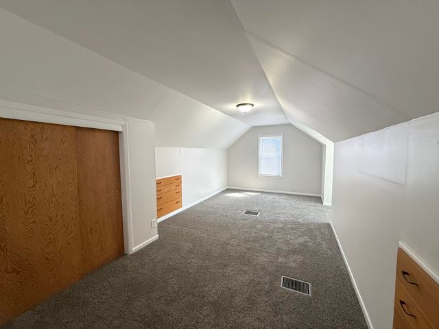 2325 N Marquette Street, Davenport, IA 52804