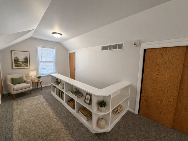 2325 N Marquette Street, Davenport, IA 52804