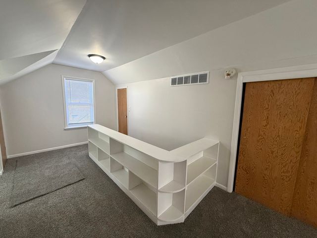 2325 N Marquette Street, Davenport, IA 52804