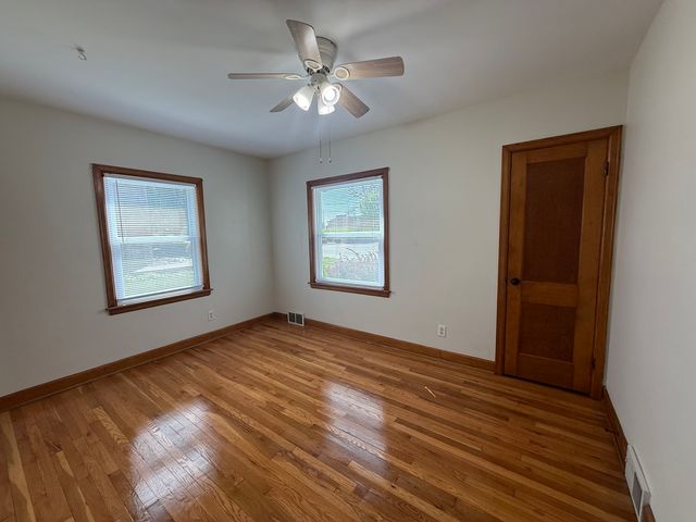2325 N Marquette Street, Davenport, IA 52804