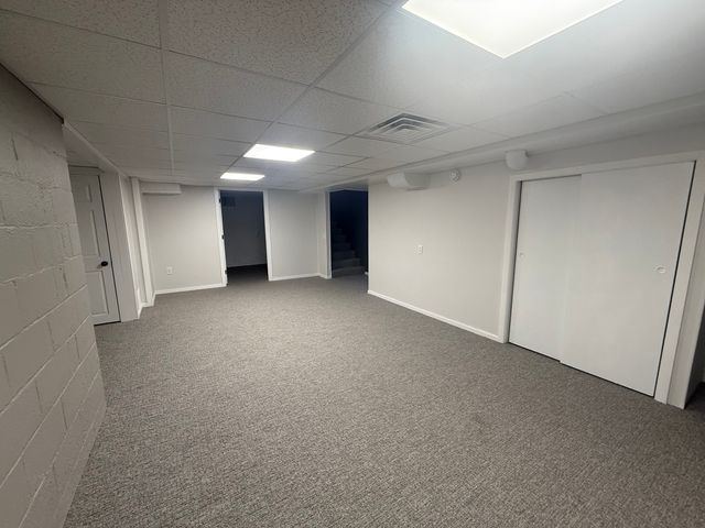 2325 N Marquette Street, Davenport, IA 52804