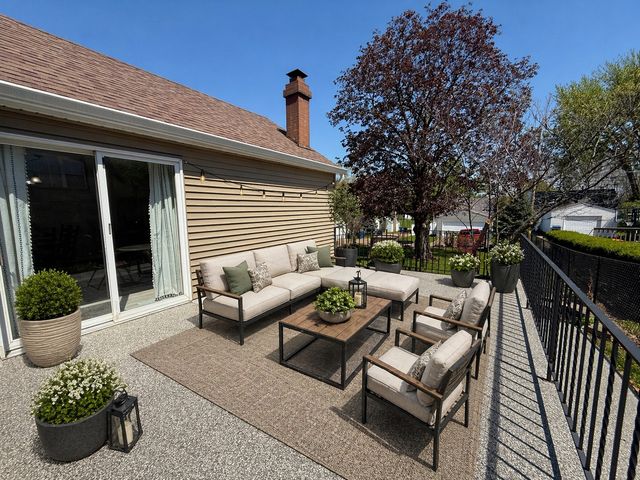 2325 N Marquette Street, Davenport, IA 52804