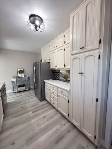 2325 N Marquette Street, Davenport, IA 52804