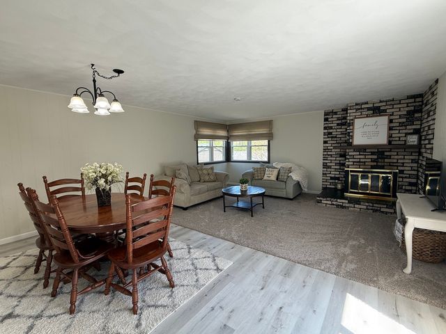 2325 N Marquette Street, Davenport, IA 52804