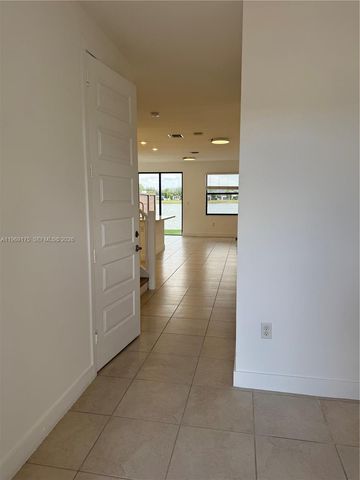 9117 NW 159th St, Miami Lakes, FL 33018