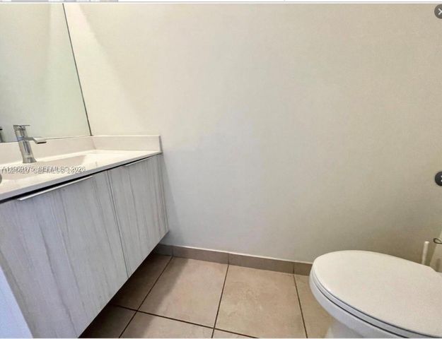 9117 NW 159th St, Miami Lakes, FL 33018