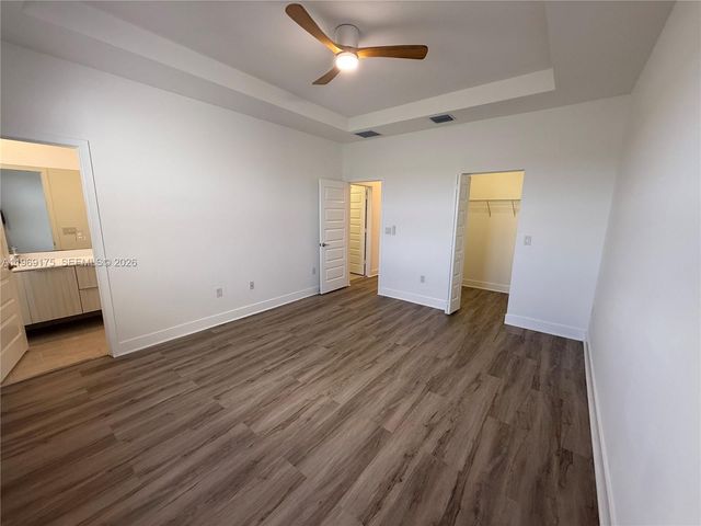 9117 NW 159th St, Miami Lakes, FL 33018