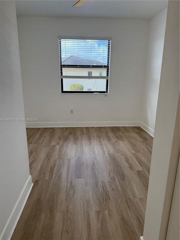 9117 NW 159th St, Miami Lakes, FL 33018