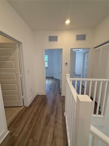 9117 NW 159th St, Miami Lakes, FL 33018