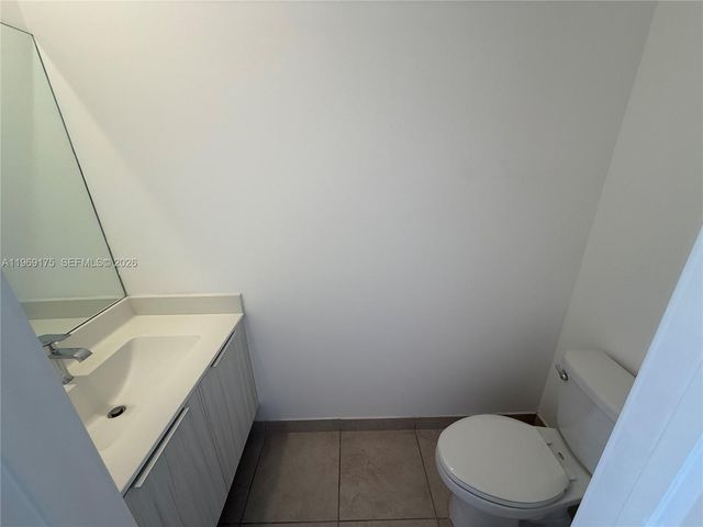 9117 NW 159th St, Miami Lakes, FL 33018