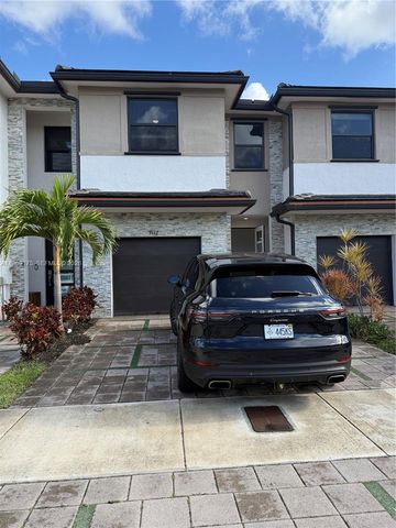 9117 NW 159th St, Miami Lakes, FL 33018