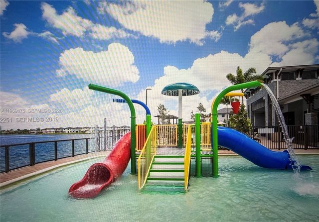 9117 NW 159th St, Miami Lakes, FL 33018