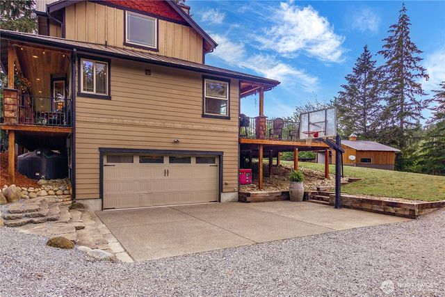19205 212th Street E, Orting, WA 98360