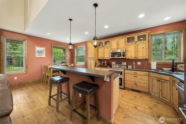 19205 212th Street E, Orting, WA 98360