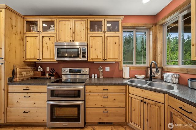 19205 212th Street E, Orting, WA 98360
