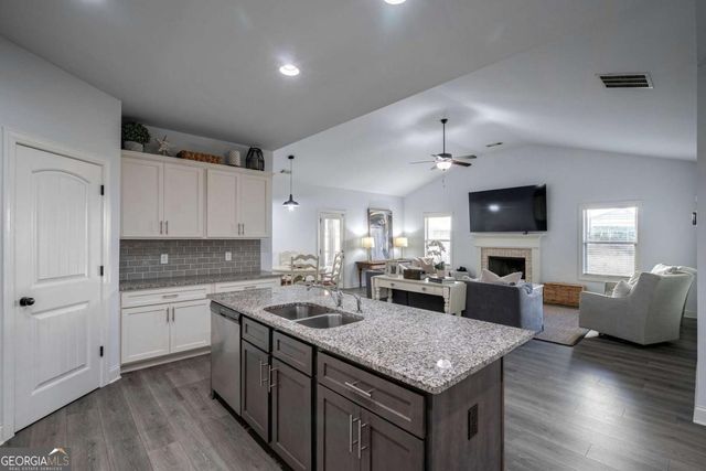 284 Meeler Circle, Bogart, GA 30622