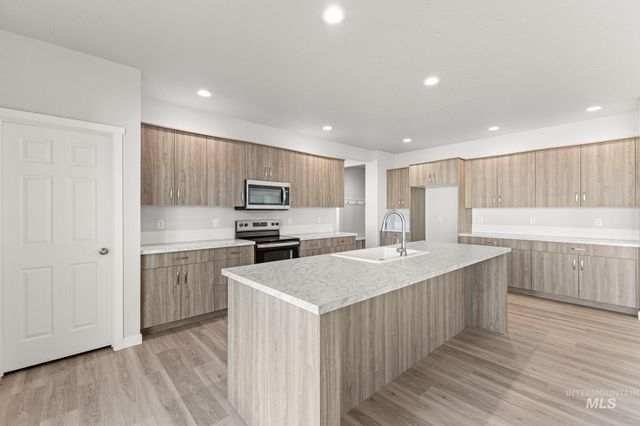 13692 Judson St, Caldwell, ID 83607