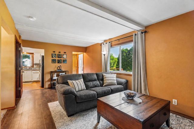 114 Gordon COURT, Mukwonago, WI 53149