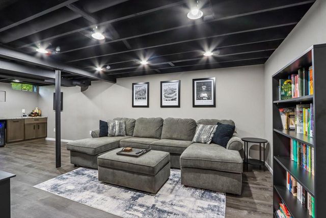 114 Gordon COURT, Mukwonago, WI 53149
