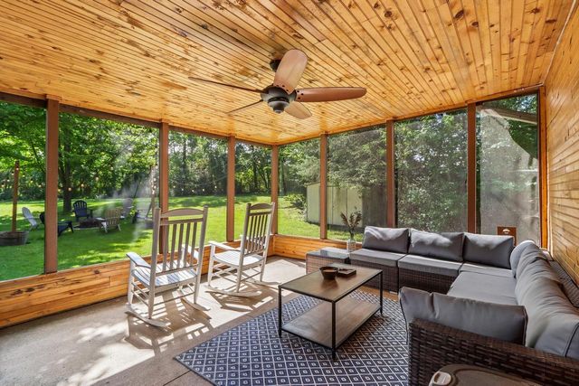 114 Gordon COURT, Mukwonago, WI 53149