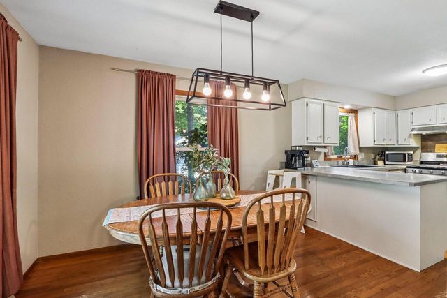 114 Gordon COURT, Mukwonago, WI 53149
