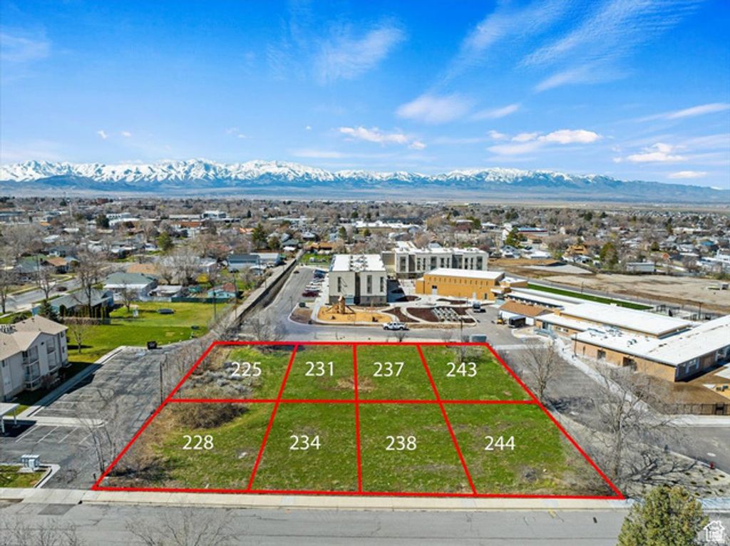 225 N BRISTLECONE CT, Tooele, UT 84074 — exterior
