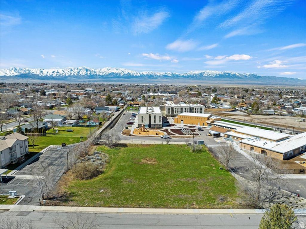 225 N BRISTLECONE CT, Tooele, UT 84074 — photo 4