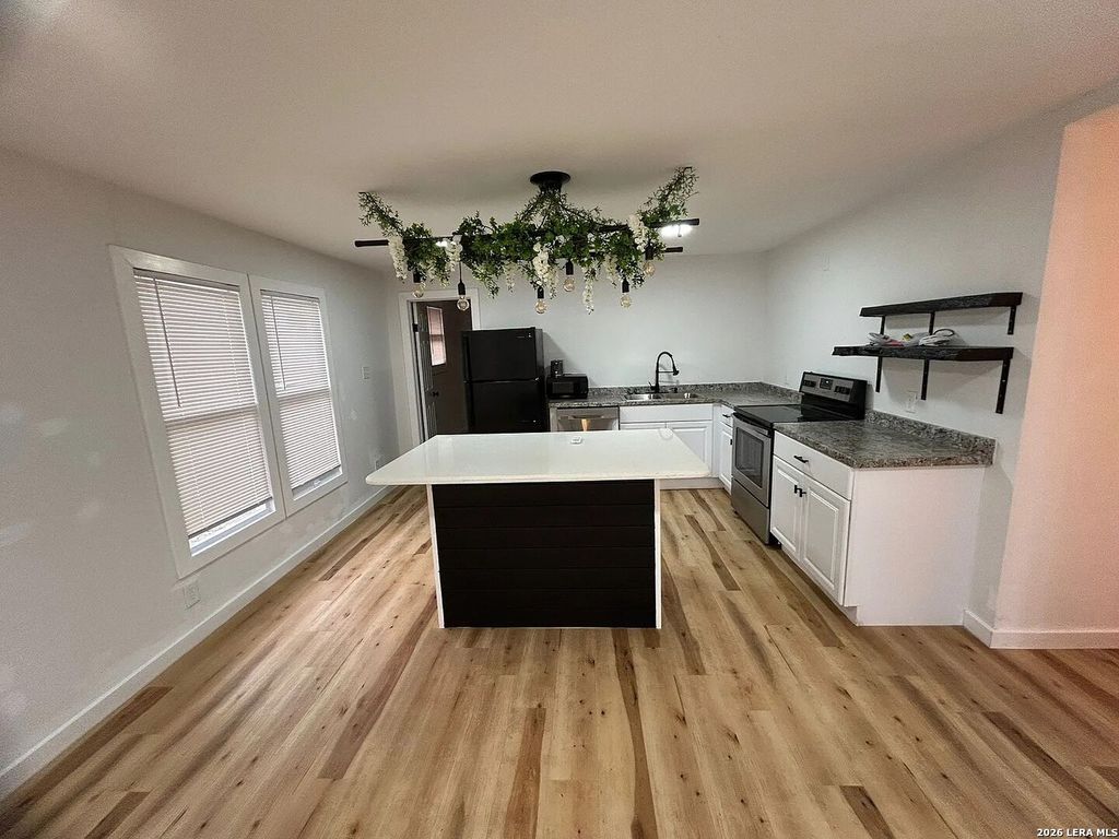 231 Gabriel, San Antonio, TX 78202