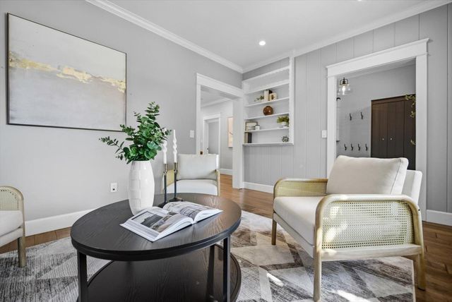 1121 4th St, Davis, CA 95616