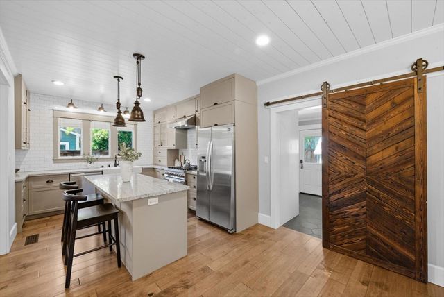 1121 4th St, Davis, CA 95616