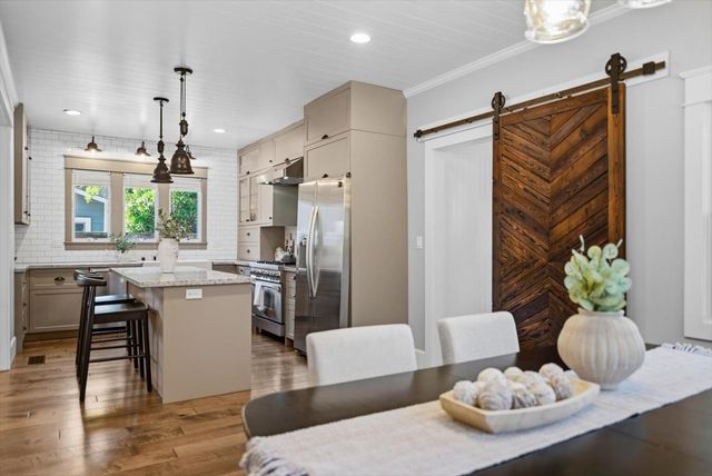 1121 4th St, Davis, CA 95616