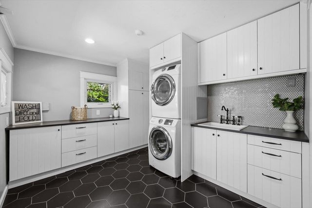 1121 4th St, Davis, CA 95616