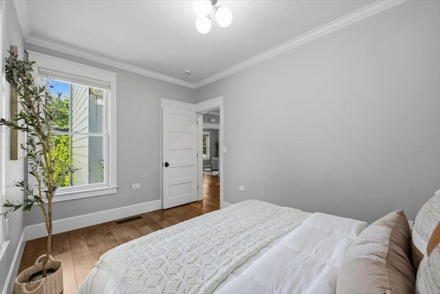 1121 4th St, Davis, CA 95616