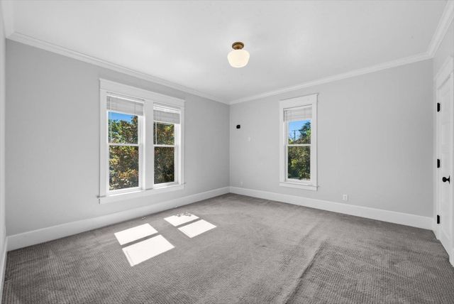 1121 4th St, Davis, CA 95616