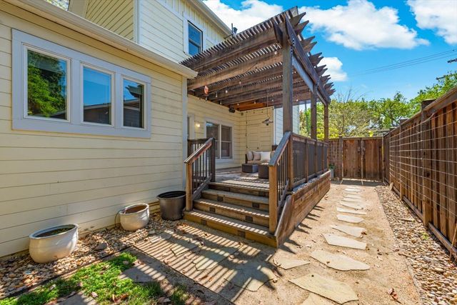 1121 4th St, Davis, CA 95616