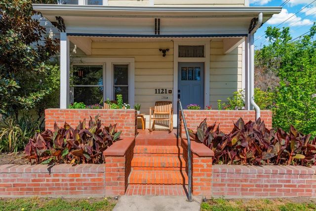 1121 4th St, Davis, CA 95616