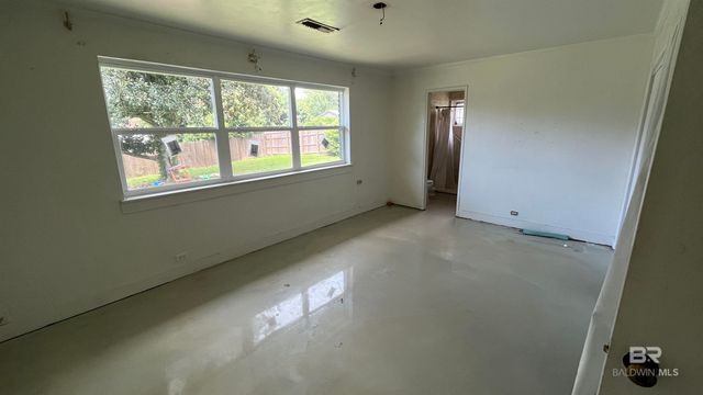 703 Bellangee Avenue, Fairhope, AL 36532