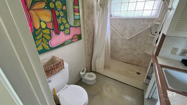 703 Bellangee Avenue, Fairhope, AL 36532