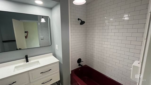 703 Bellangee Avenue, Fairhope, AL 36532